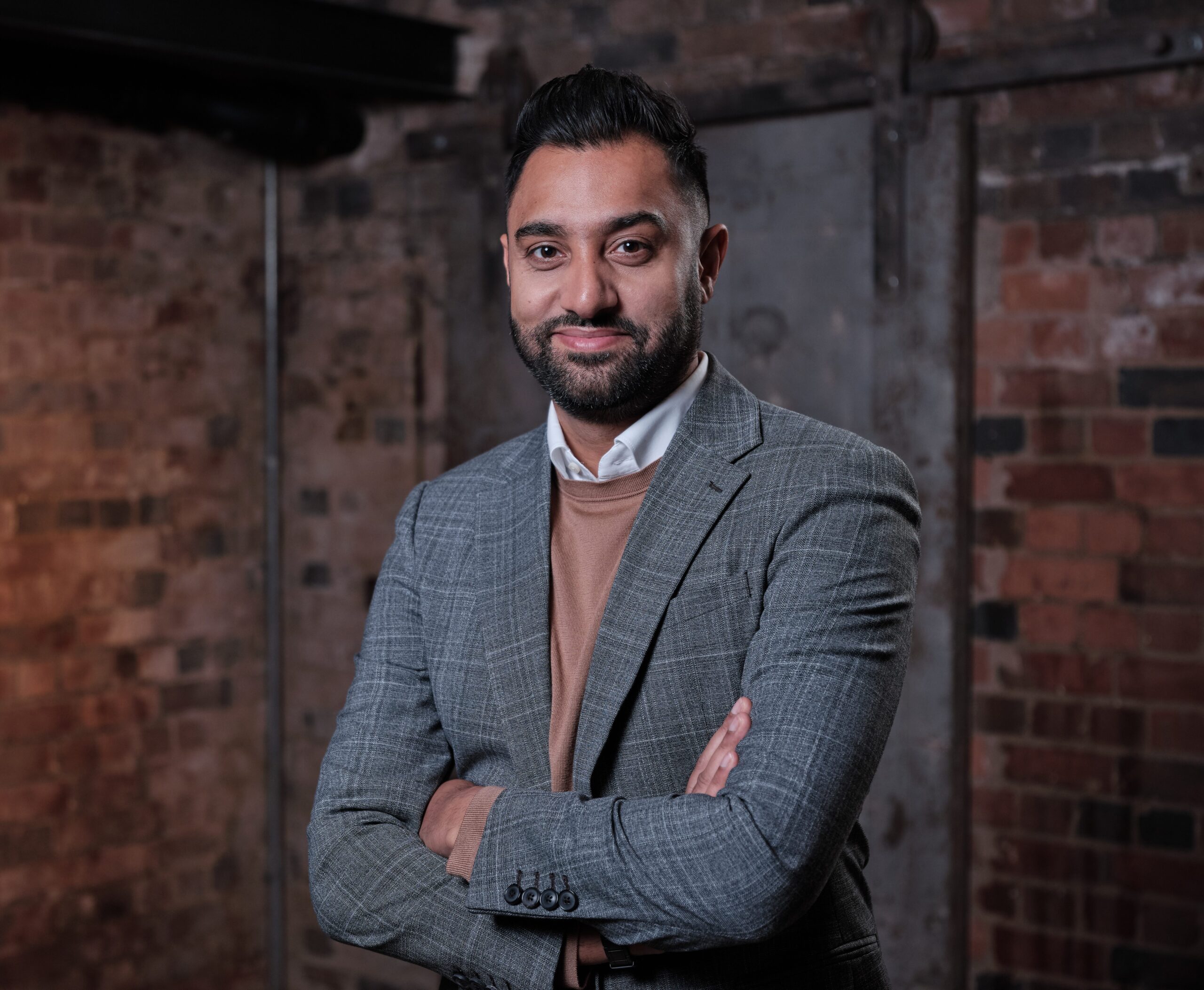 Simon Raiye, HBD p McCallum Comms